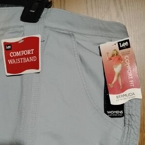 Lee Women's Bermuda Shorts in Seaspray Color. Size 24W.